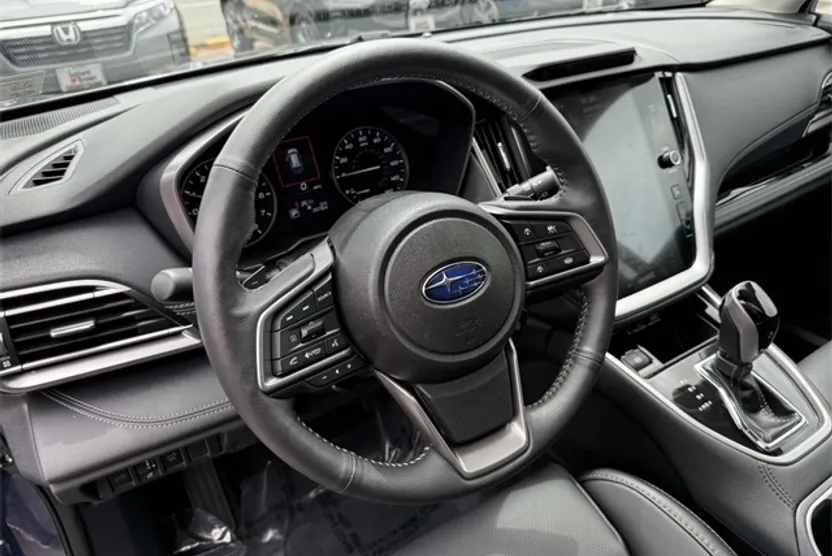 2025 Subaru Outback Limited XT photo 1