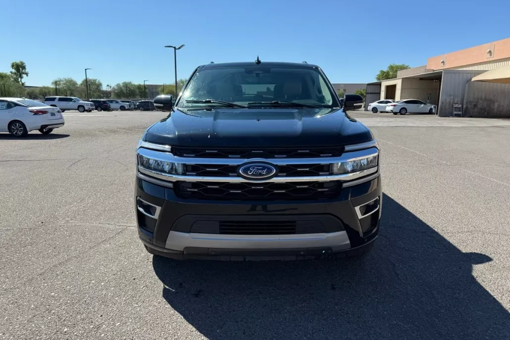 2023 Ford Expedition MAX Limited photo 1