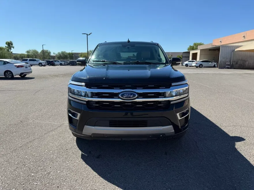 2023 Ford Expedition MAX Limited photo 1