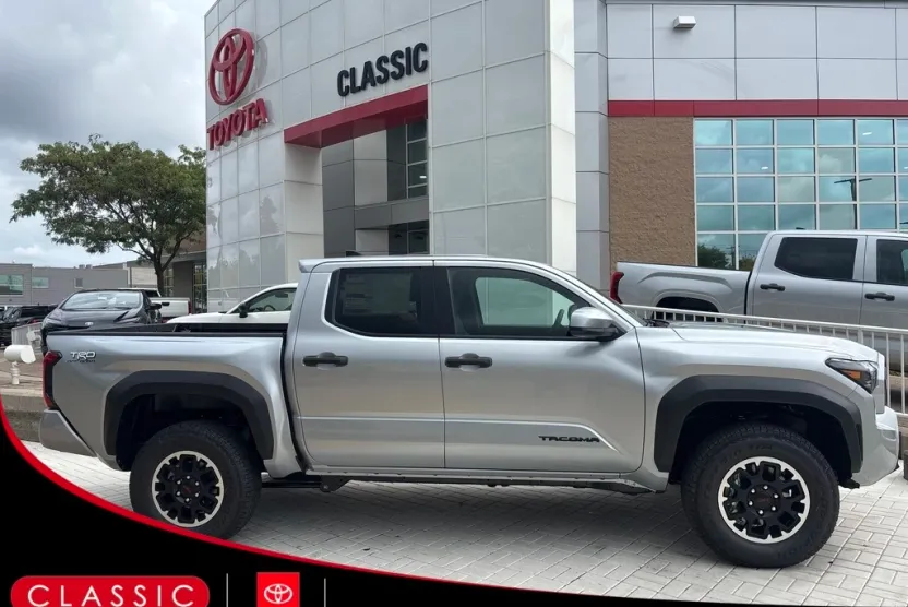 2025 Toyota Tacoma TRD Off-Road 4x4 Double Cab photo 1