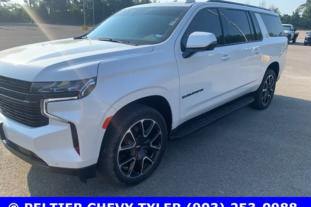 2024 Chevrolet Suburban RST photo 1