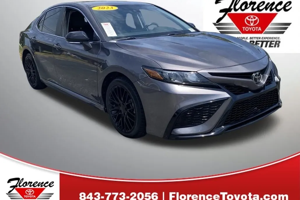 2023 Toyota Camry SE photo 1
