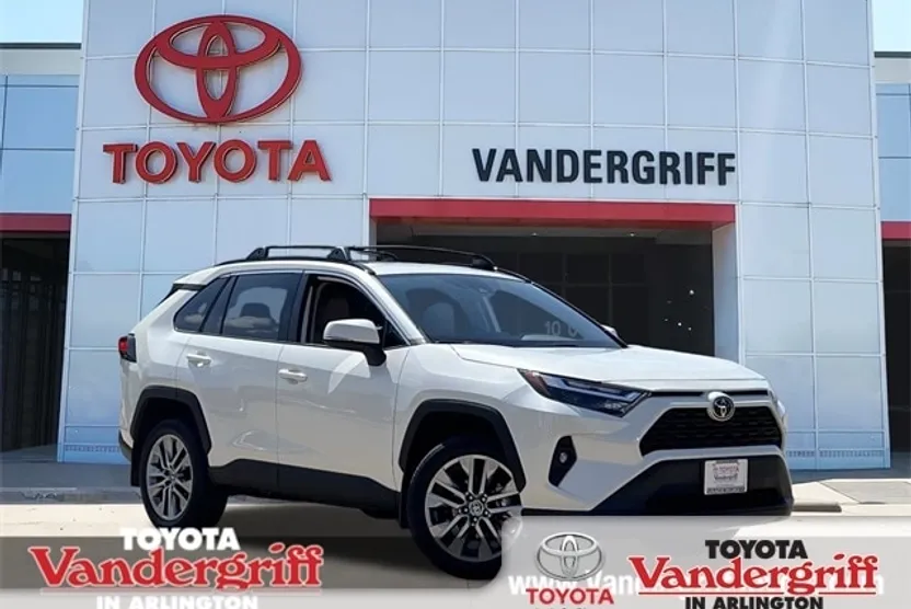 2022 Toyota RAV4 XLE Premium photo 1