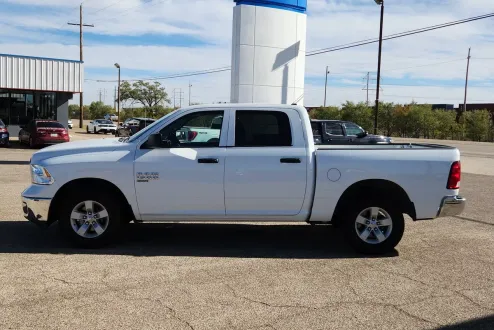 2022 Ram 1500 Classic photo 2