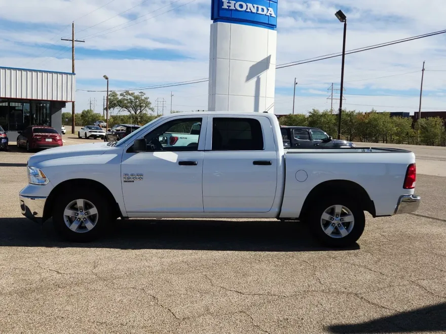 2022 Ram 1500 Classic photo 2