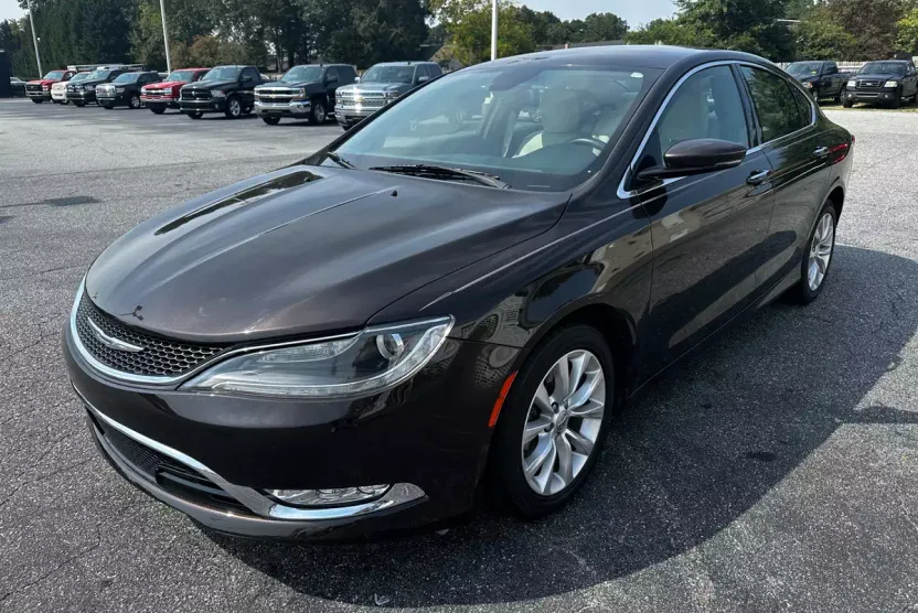 2015 Chrysler 200 C photo 1