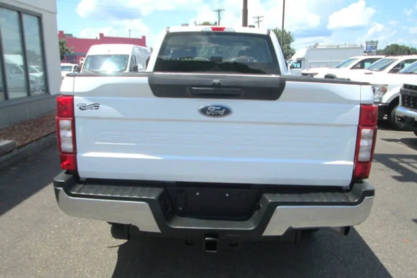 2022 Ford F-350 XL photo 1