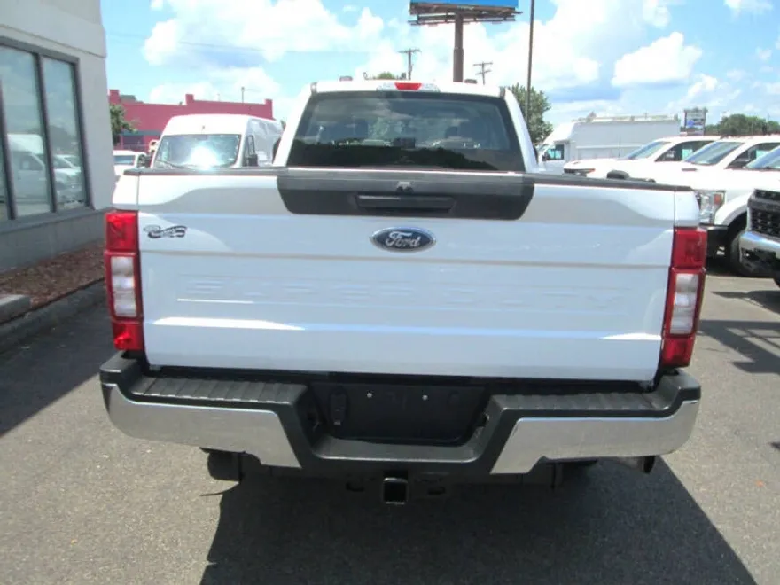 2022 Ford F-350 XL photo 1