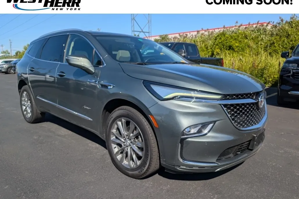 2023 Buick Enclave Avenir photo 1