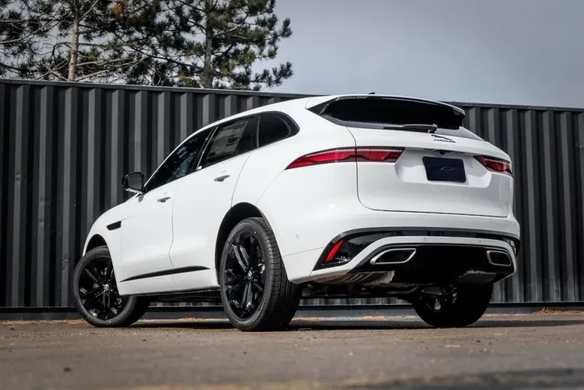 2025 Jaguar F-PACE P400 R-Dynamic S photo 1