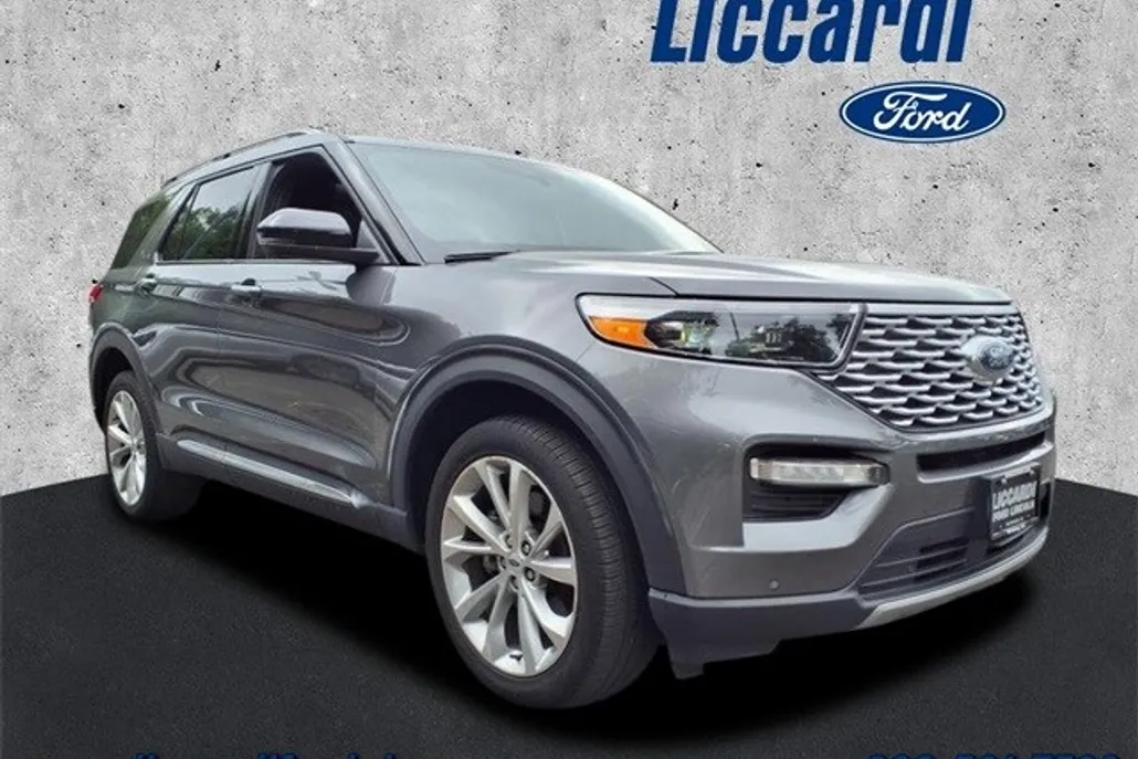 2022 Ford Explorer Platinum photo 1