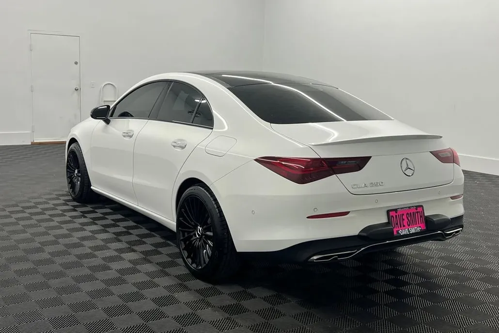 2024 Mercedes Benz CLA 250 photo 1