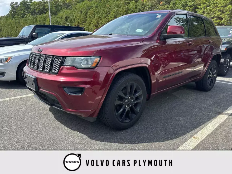 2017 Jeep Grand Cherokee Laredo photo 1