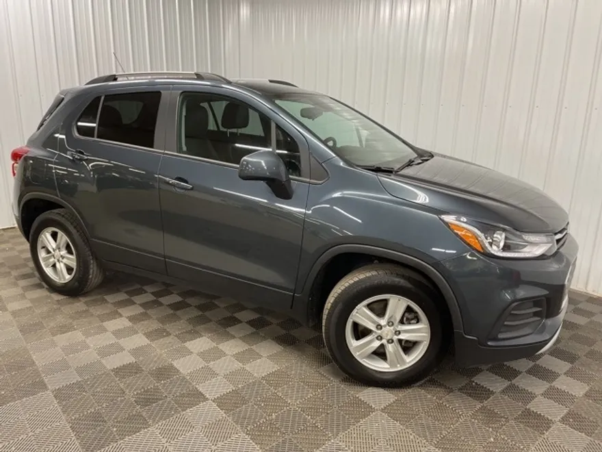2021 Chevrolet Trax LT photo 1