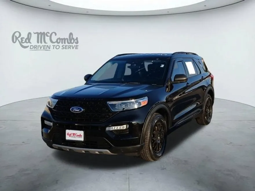 2023 Ford Explorer XLT photo 1