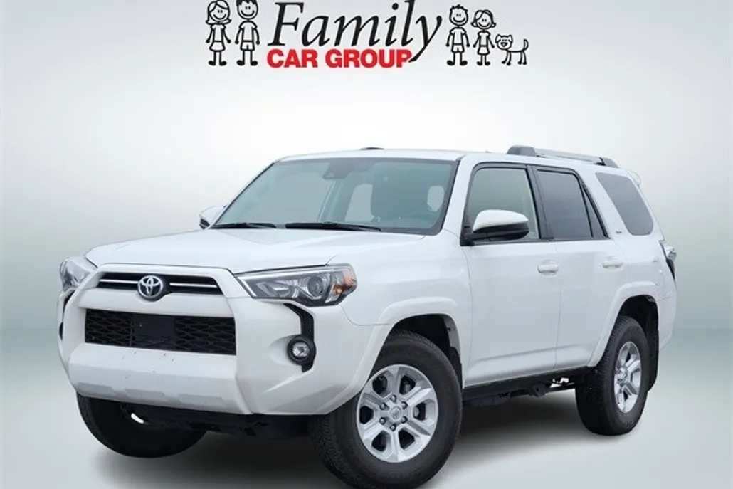 2024 Toyota 4Runner SR5 photo 1