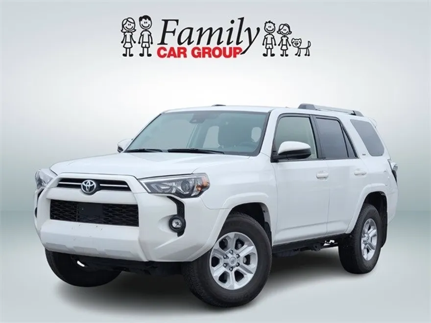 2024 Toyota 4Runner SR5 photo 1
