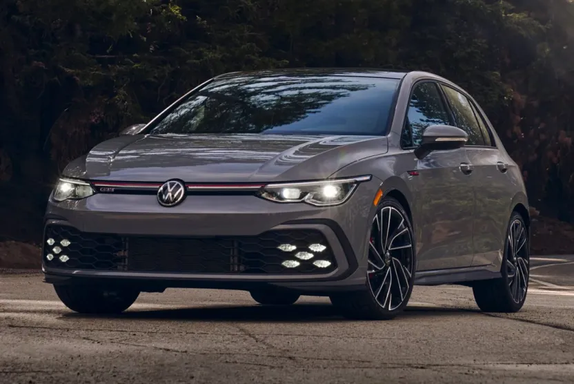 2022 Volkswagen Golf GTI photo 1