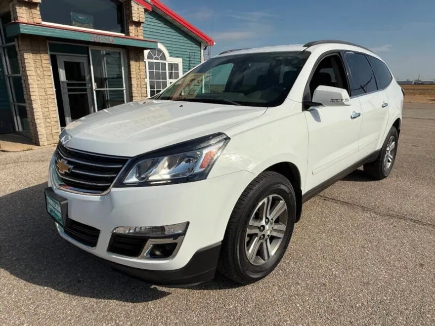 2016 Chevrolet Traverse 2LT photo 1