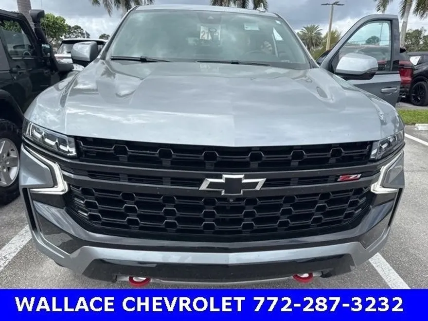 2023 Chevrolet Suburban Z71 photo 1
