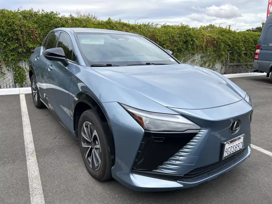 2023 Lexus RZ 450e Premium photo 1
