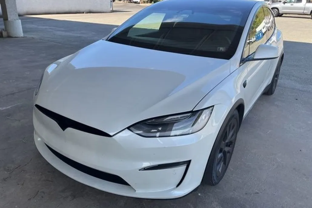 2022 Tesla Model X photo 1