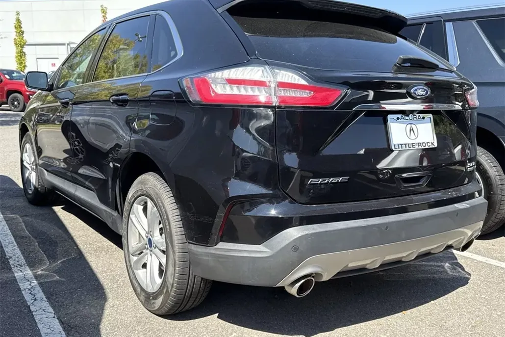 2020 Ford Edge SEL photo 1