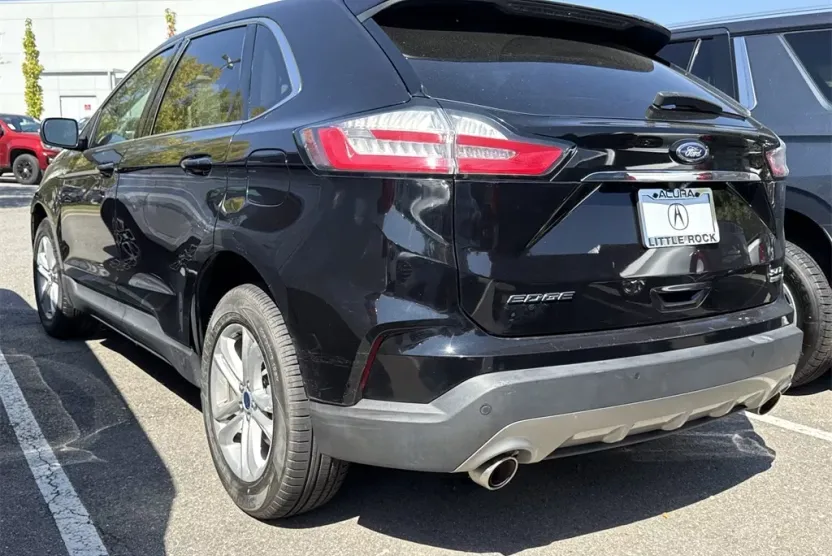 2020 Ford Edge SEL photo 1