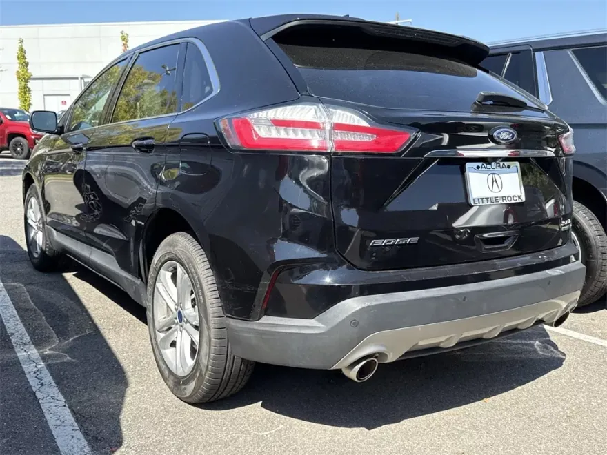 2020 Ford Edge SEL photo 1