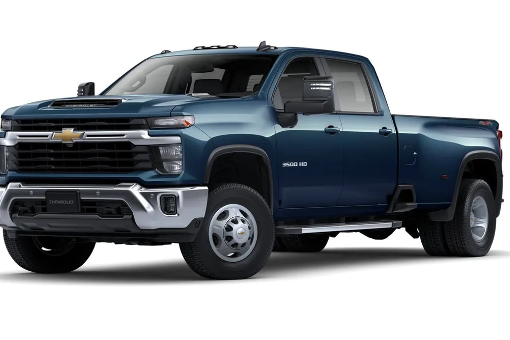 2025 Chevrolet Silverado 3500HD LT photo 1