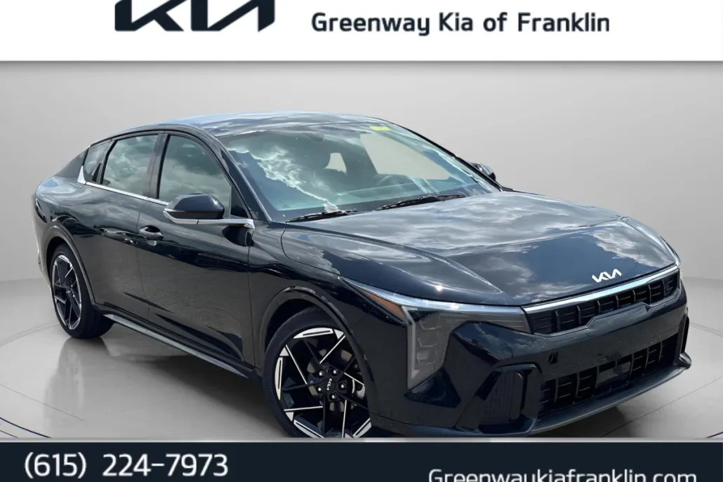2025 Kia K4 GT-Line photo 1