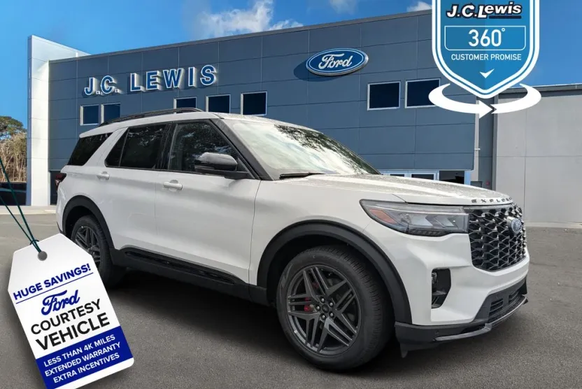 2025 Ford Explorer ST photo 1