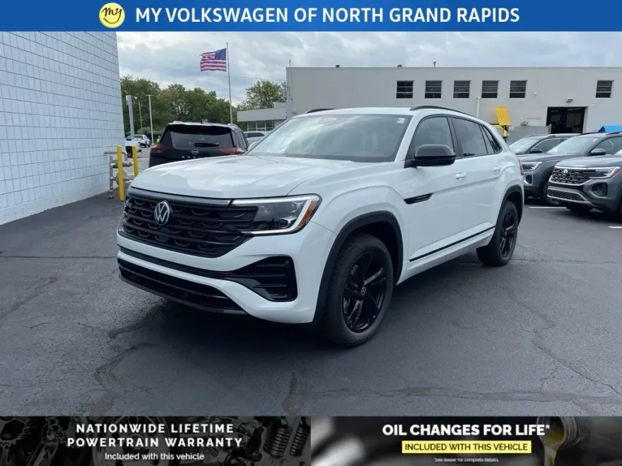 2026 Volkswagen Atlas Cross Sport SEL R-Line photo 1