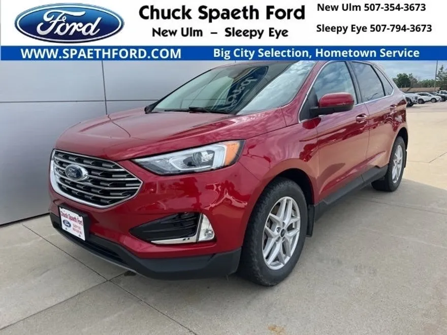 2021 Ford Edge SEL photo 1