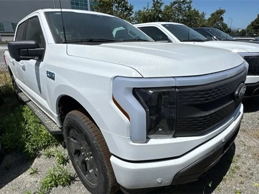 2025 Ford F-150 Lightning photo 1