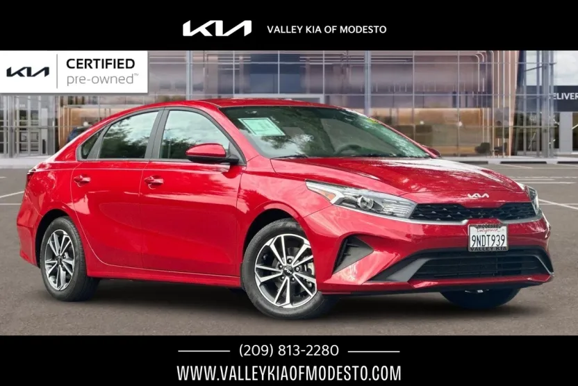 2024 Kia Forte LXS photo 1