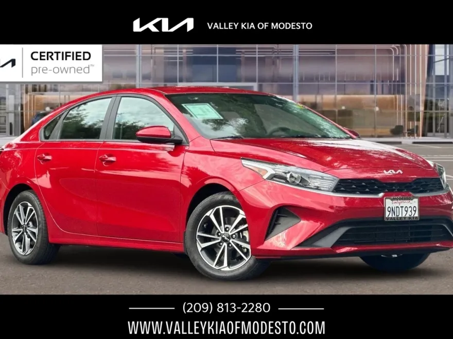 2024 Kia Forte LXS photo 1