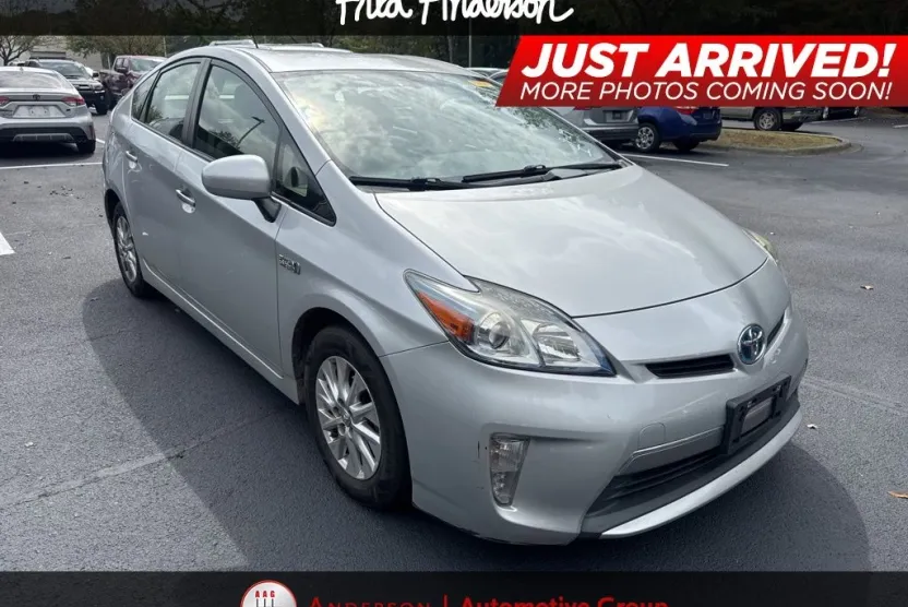 2015 Toyota Prius Plug-in Advanced photo 1