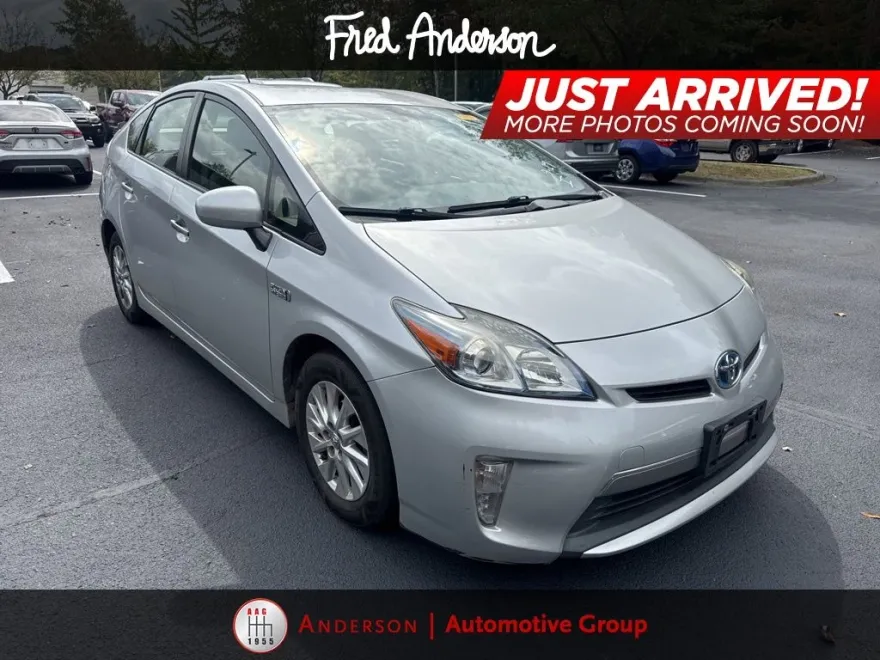 2015 Toyota Prius Plug-in Advanced photo 1