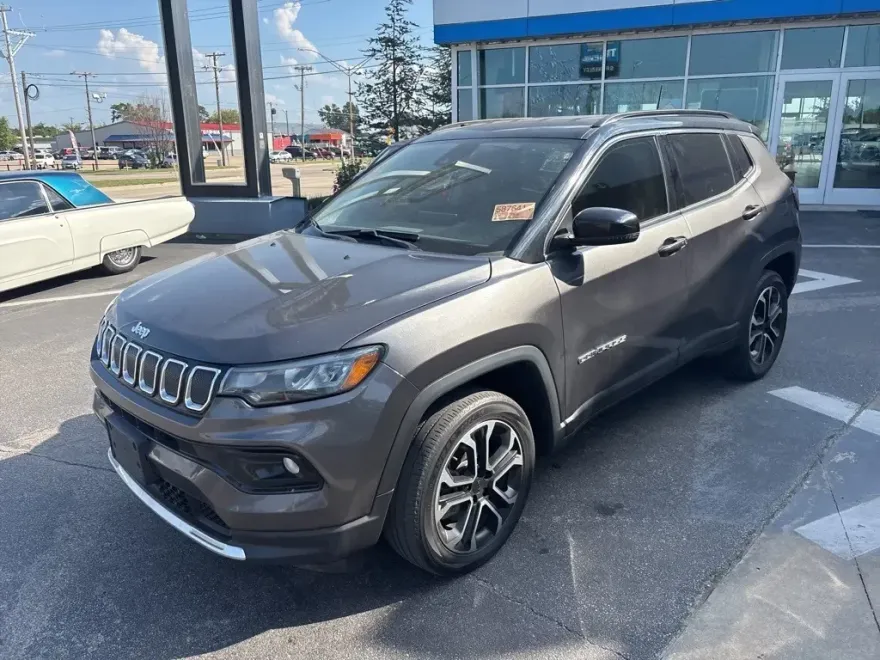 2022 Jeep Compass Limited photo 1