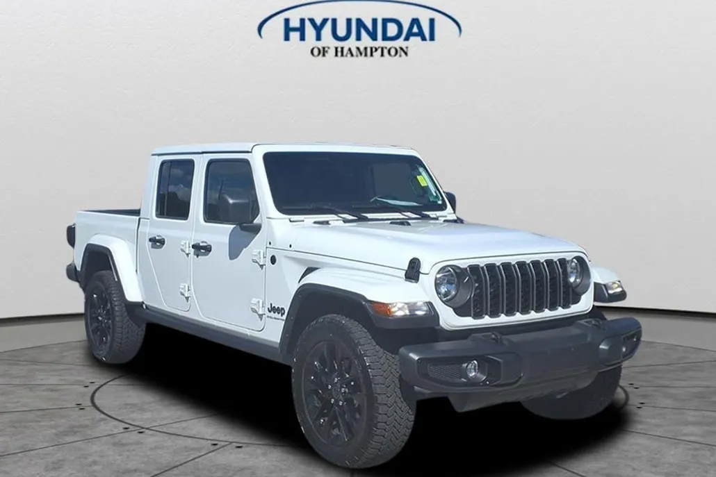 2024 Jeep Gladiator Sport photo 1
