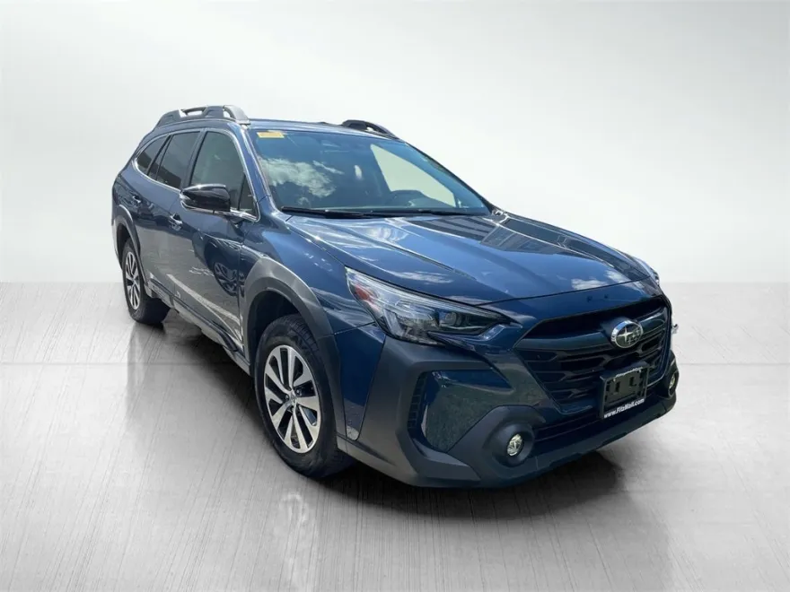 2023 Subaru Outback Premium photo 1