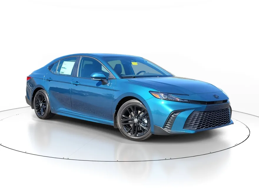 2026 Toyota Camry SE photo 1
