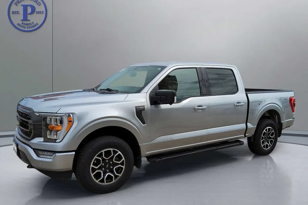 2023 Ford F-150 XLT photo 1