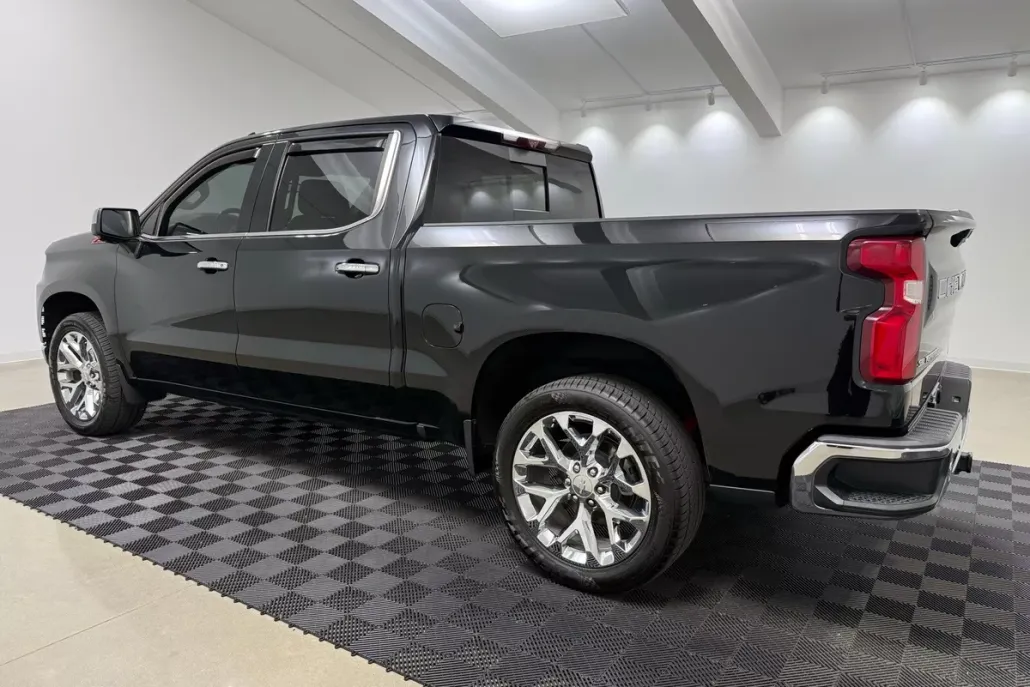 2020 Chevrolet Silverado 1500 LTZ photo 1