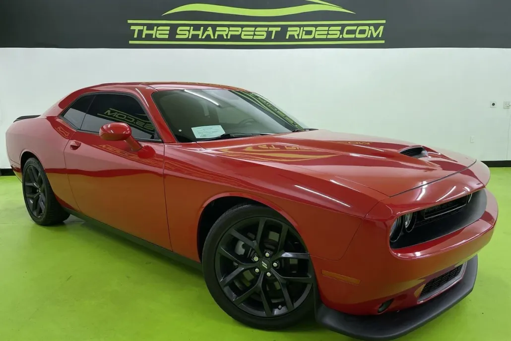 2022 Dodge Challenger GT photo 1