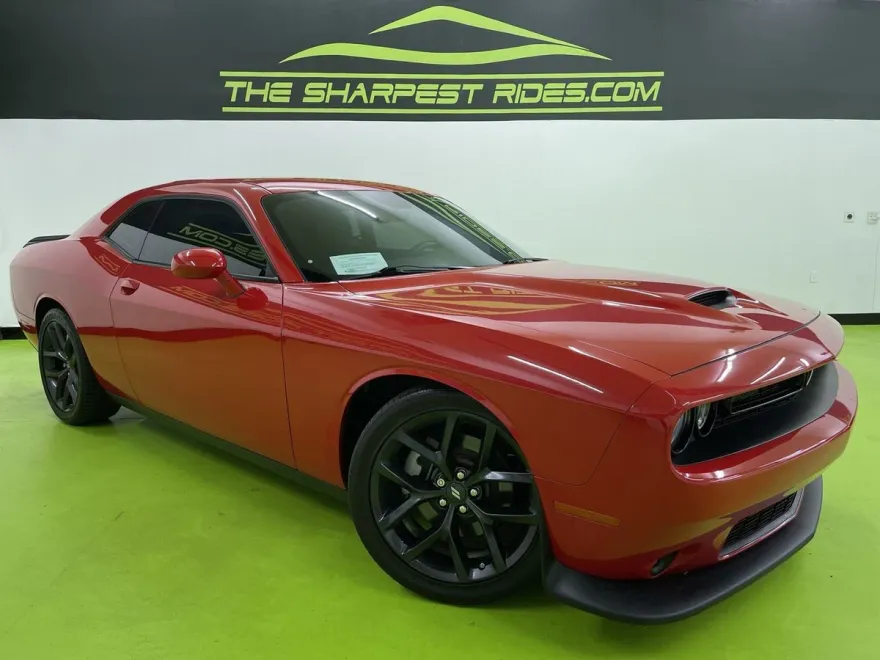 2022 Dodge Challenger GT photo 1