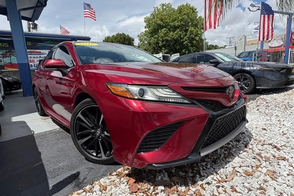 2018 Toyota Camry XSE photo 1