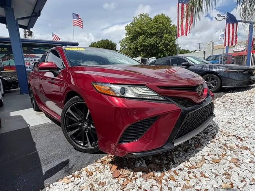 2018 Toyota Camry XSE photo 1