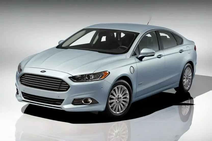 2014 Ford Fusion Energi SE photo 1